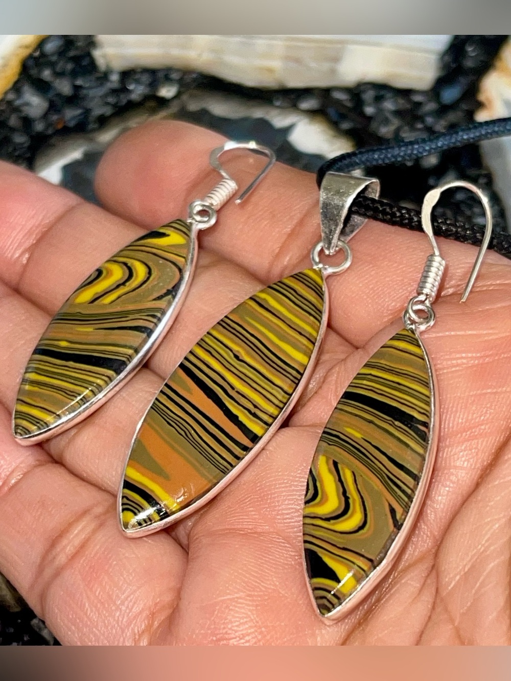 Lightweight Yellow & Tan Rainbow Calsilica Pendant & Earrings